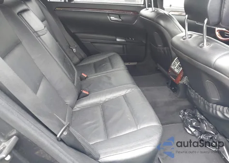 2013 Mercedes-Benz S 550 4Matic z USA, uszkodzony, nr VIN WDDNG9EB8DA516225